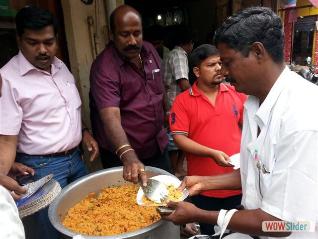 16-Sep-2014-President Bday Celeb Briyani Distribution-14
