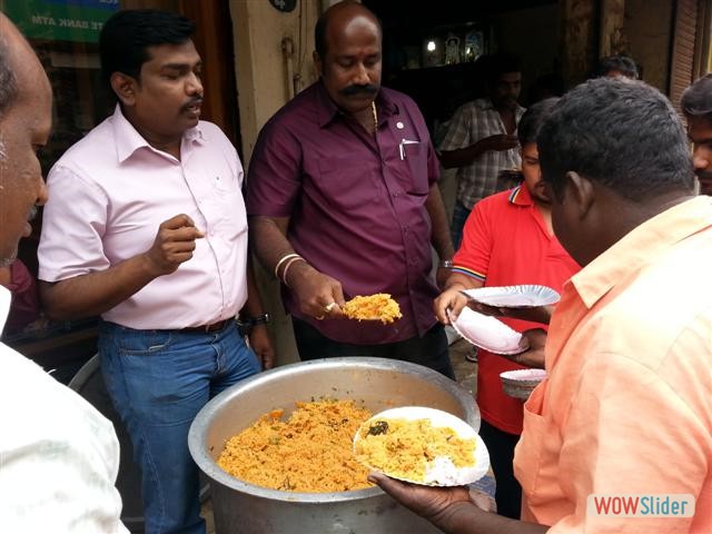16-Sep-2014-President Bday Celeb Briyani Distribution-15