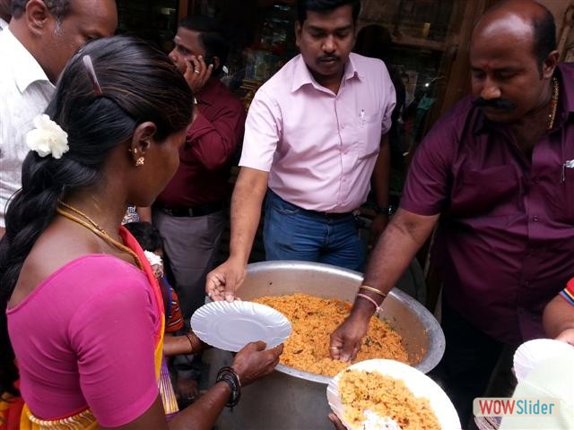 16-Sep-2014-President Bday Celeb Briyani Distribution-16