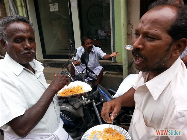 16-Sep-2014-President Bday Celeb Briyani Distribution-20