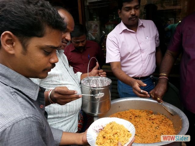 16-Sep-2014-President Bday Celeb Briyani Distribution-21