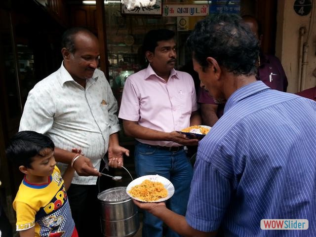 16-Sep-2014-President Bday Celeb Briyani Distribution-4